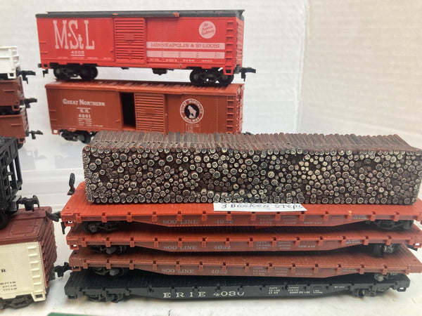 Revell HO 16 Freight Car Lot w/ Revell Track