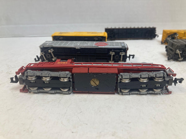 Complete N Scale Train Set – Engine, 6 Cars, Caboose, Track & Power – Ready to Run