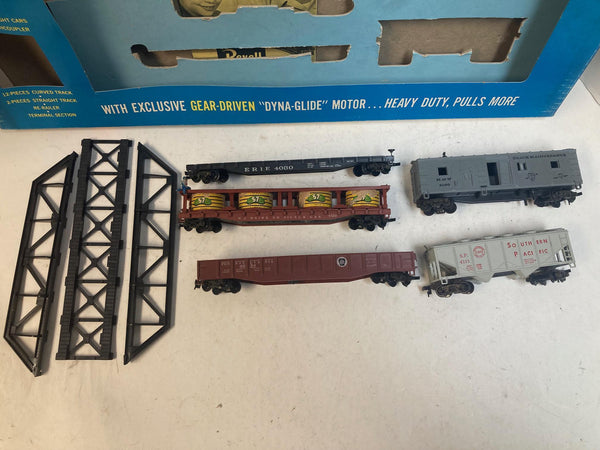 Revell HO Electric Train Set Incomplete – 5 Freight Cars & Bridge Parts – No Engine – Used Good Condition