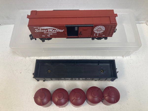 American Flyer Lot of 2 – Seaboard Boxcar #6-48334 & Southern Gondola w/Canisters #4-9303 – S Gauge