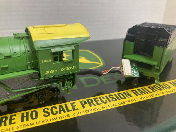 John Deere HO Scale Steam Locomotive & Tender + 40′ Flat Car w/ 2 John Deere GP Tractors – Good Cond., Runs Great, DCC-Ready