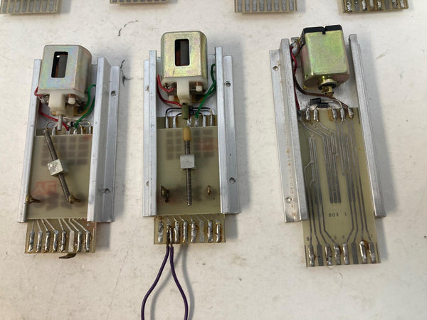 Mann-Made Products - Point Drive, Realistic HO Switch Machine #803 Lot of 11 "4 New, 7 Used"