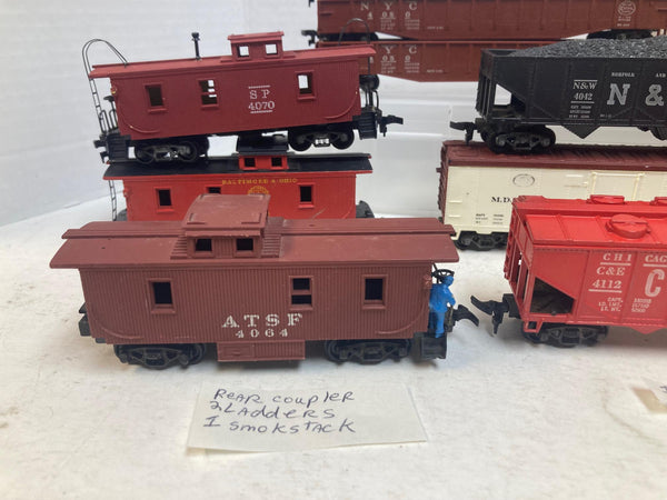 Revell HO 16 Freight Car Lot w/ Revell Track