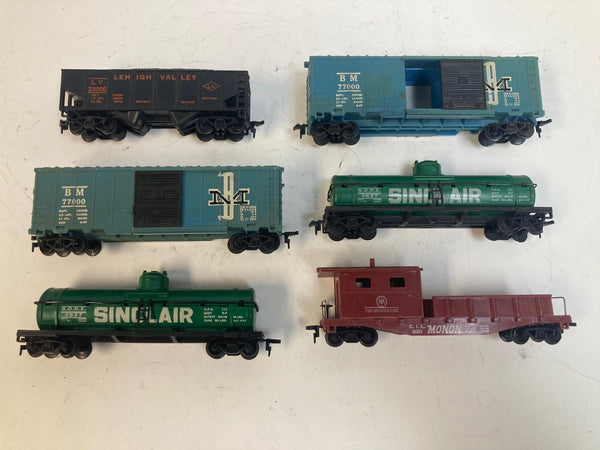 Marx HO Gauge Lot of 6 Train Cars – B&M, Sinclair, Monon, Lehigh Valley