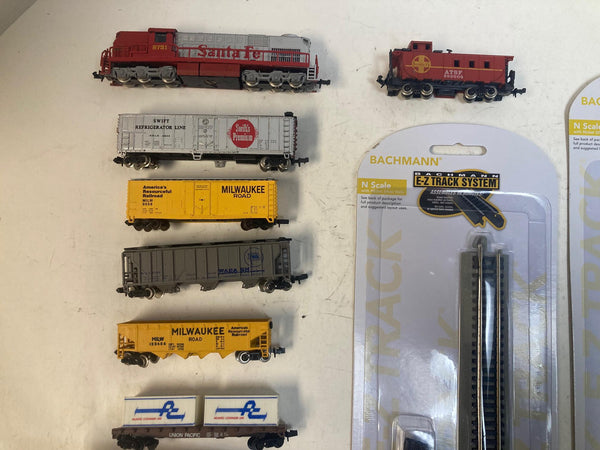 Complete N Scale Train Set – Engine, 6 Cars, Caboose, Track & Power – Ready to Run