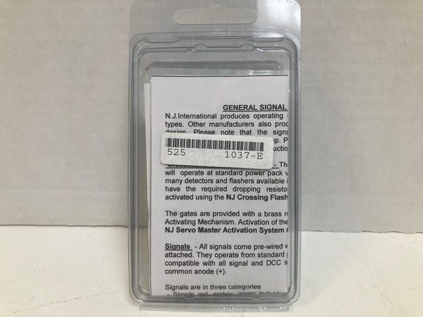 N.J. International HO Scale D-Type Signal 3-Light Bi-Directional w/ Hoods  No. 1037