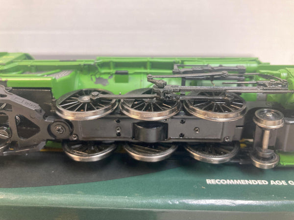 John Deere HO Scale Steam Locomotive & Tender + 40′ Flat Car w/ 2 John Deere GP Tractors – Good Cond., Runs Great, DCC-Ready