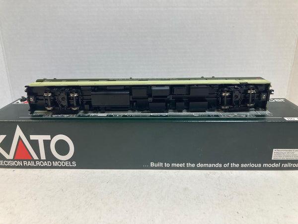 Kato HO Northern Pacific “Yellowstone” Corrugated Business Car 35-6010 – Excellent Condition