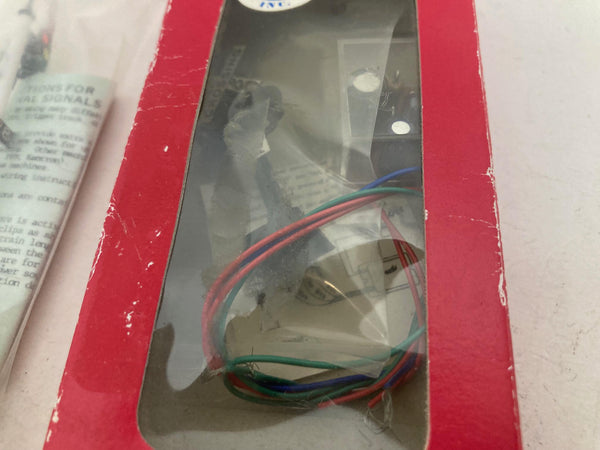 NJ International Kyodo HO Scale Railroad Crossing and Semaphore Signal