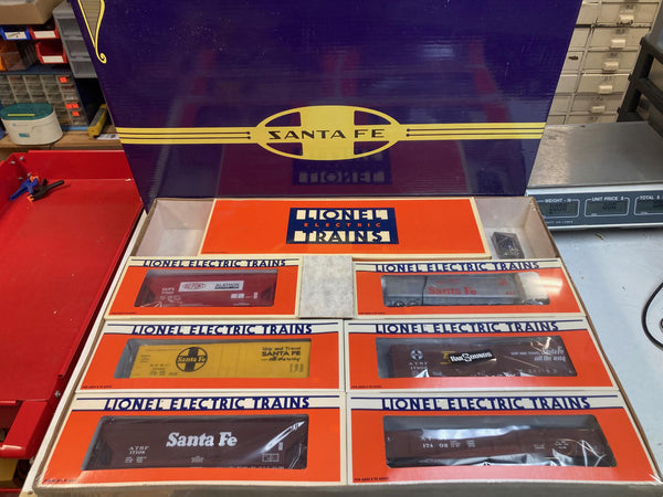 Lionel 6-11713 Santa Fe Dash 8 Freight Set – Sealed / Brand New – O Gauge Collector Line