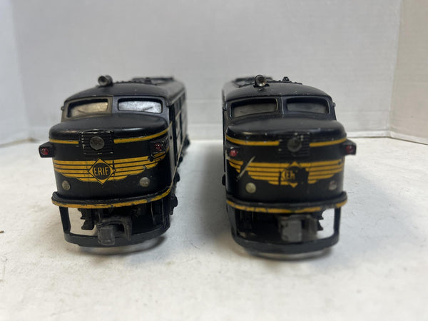Lionel Postwar 2032 Erie Alco AA Diesel Locomotive Set - Powered & Dummy RUNS