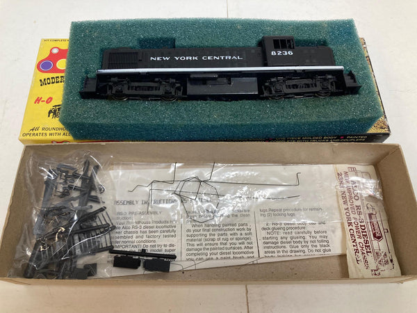 Roundhouse Alco RS-3 Diesel HO Locomotive Kit - New York Central (NYC) #8236