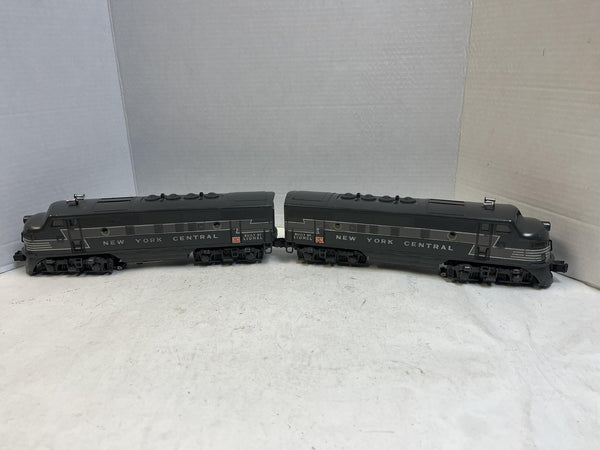 Lionel Postwar 2333 New York Central F3 AA Diesel Set - Wire Mesh Vents - Tested