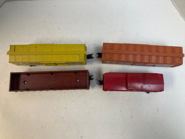 American Flyer 4-Car Freight Lot – Illinois Central Boxcar,  PRR Gondola, AF Boxcar & Caboose – Pre-Owned Good