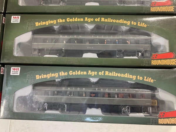 Roundhouse HO Scale 8 Union Pacific Arch roof Passenger Cars w/ Passenger Figures (86584,86604,86524,86544,86504,86564,86624)