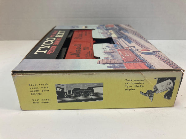 Vintage Tyco Ho Scale Kits "2 Completed/2 Untouched" (K329C, K311Q, K329E, K329H)