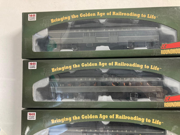 Roundhouse HO Scale 8 Union Pacific Arch roof Passenger Cars w/ Passenger Figures (86584,86604,86524,86544,86504,86564,86624)