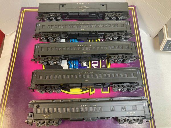 MTH Premier 20-4007 Santa Fe Green 70’ Madison Passenger Set - 5-Car Lot O Scale