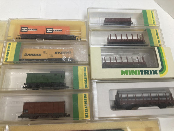 Minitrix N Scale Bundle: (18 count)