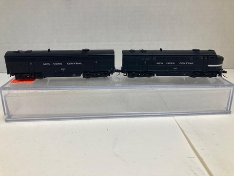 Life-Like NYC FM C-Liner CFA-16-4 Cab #6601, CFB-16-4 Cab#6900, Both Powered, N Scale (1600HP)