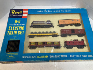 Revell HO Ready-to-Run Deluxe SW7 w/ 5 Cars and Track  (Complete Set)