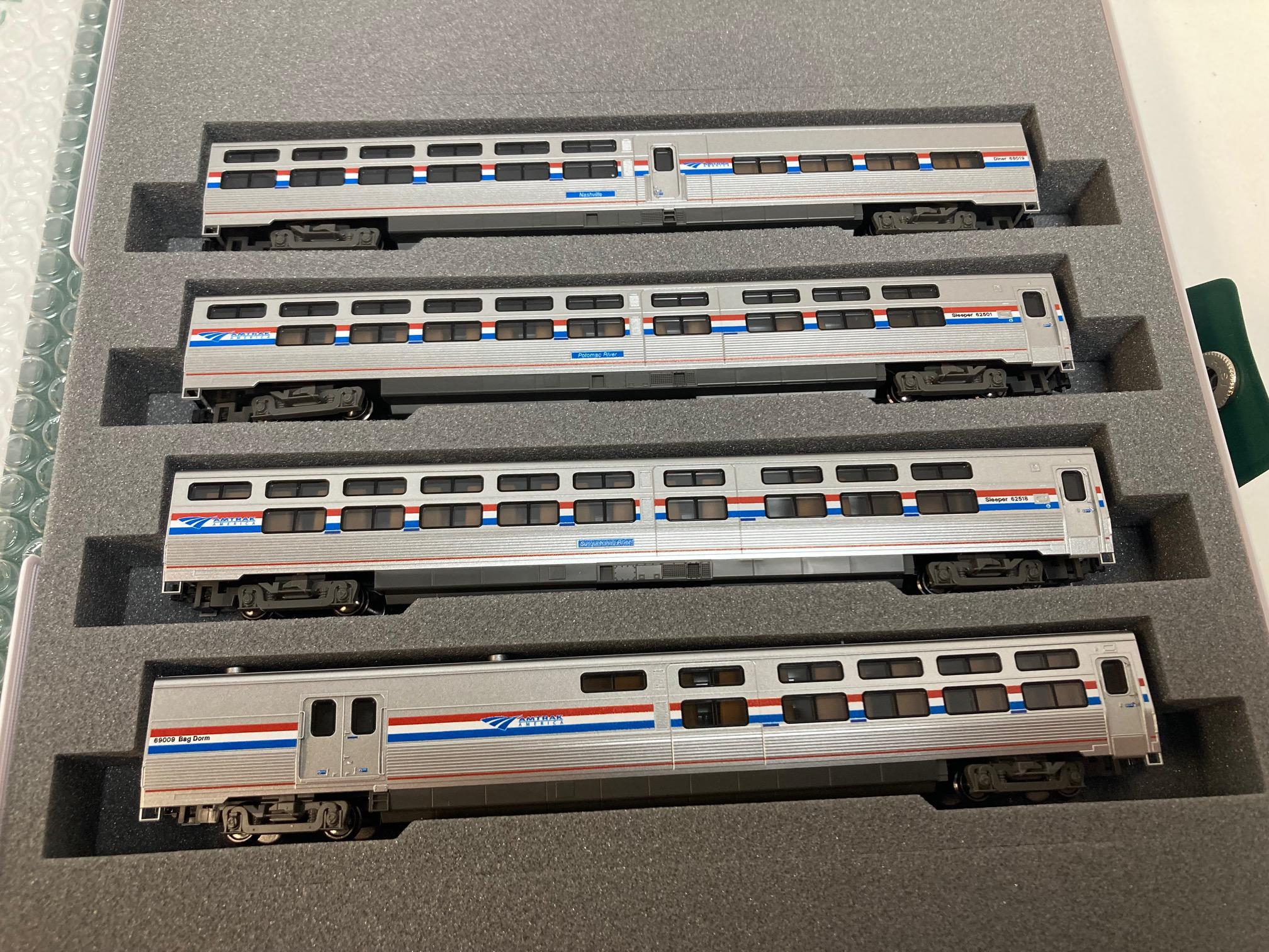 Kato Amtrak Viewliner Phase III 4 Car Set (106-8004) N Scale 2 Sleeper, Diner, Baggage-Dorm