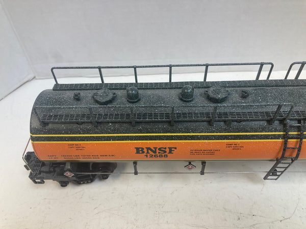 MTH 12688 BNSF 20K Gallon 4-Compartment Tank Car – O Scale – Pre-Owned Snow Weathered Finish