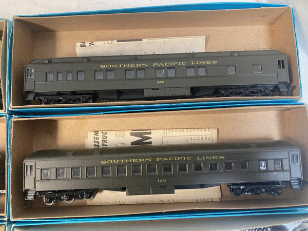 Athearn HO Southern Pacific 6-Car Passenger Lot - Daylight Consist - Built/Kits