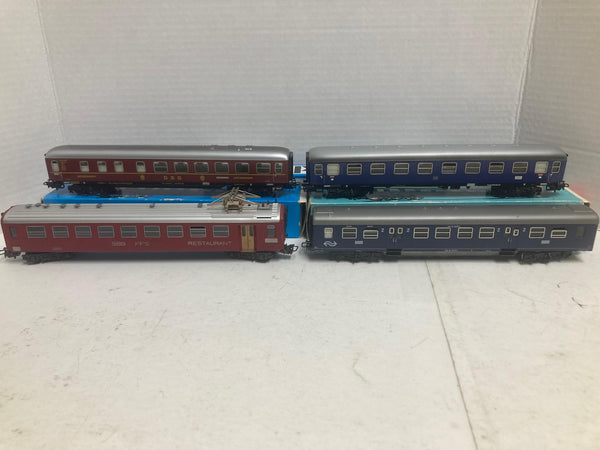 Marklin HO Scale 4 lot: 3 Passenger Cars, 1 Dining Car (RESTAURANT) SBB FFS German (4024,4027,4049,4068)