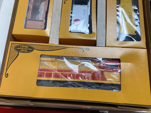 Lionel 6-1970 Southern Pacific Limited Set – O Gauge – 1 Powered + 1 Dummy Loco + 6 Cars – 1979