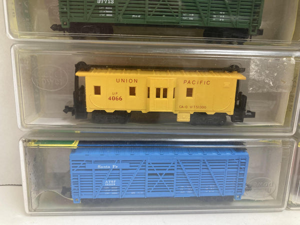 Model Power N Scale 8 Pack "Union Pacific Caboose"