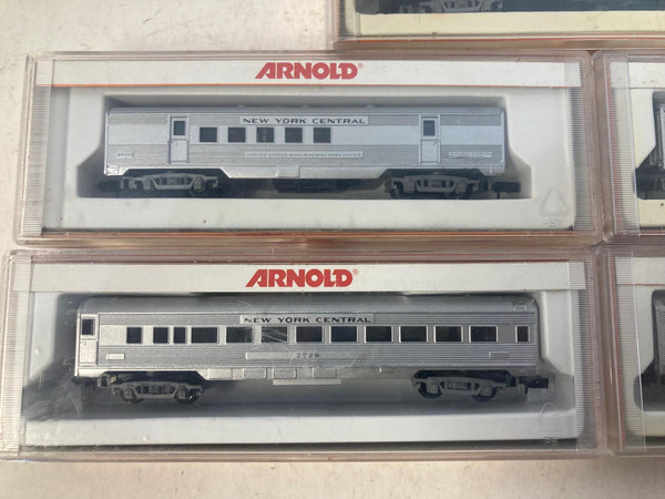 Arnold New York Central 5-Car Passenger Set – P.O. Car, 3 Coaches, Vista Dome – N Scale Good Cond.