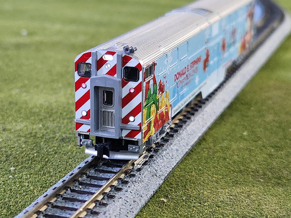 Kato 106-2016 + 106-2016A Operation North Pole Christmas Train | 1 Loco w/ Factory DCC + 5 Cars | N Scale