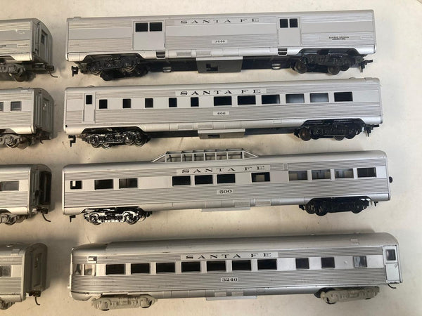 Athearn HO Santa Fe 8-Car Passenger Lot - 5 Kadees - 4 Built / 4 Partially Built Kits