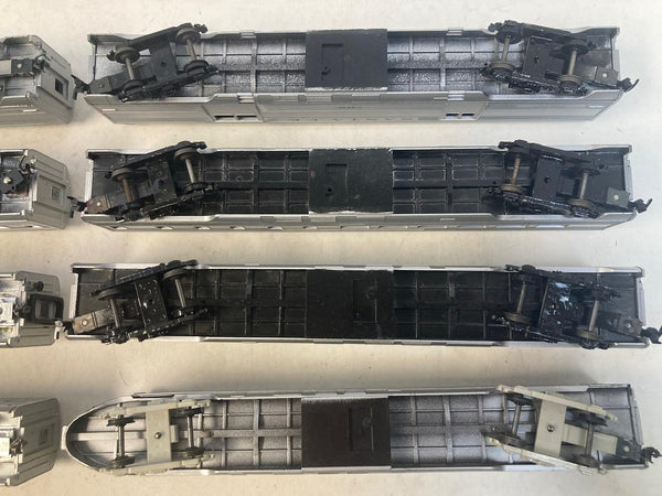 Athearn HO Santa Fe 8-Car Passenger Lot - 5 Kadees - 4 Built / 4 Partially Built Kits