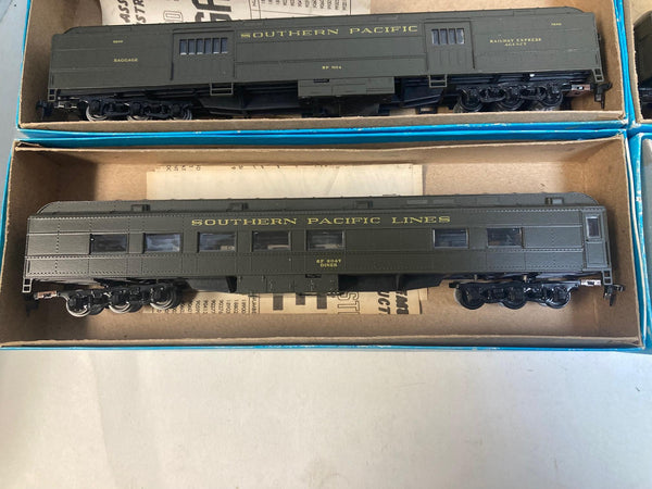 Athearn HO Southern Pacific 6-Car Passenger Lot - Daylight Consist - Built/Kits