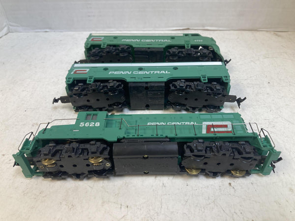 TYCO HO Scale Penn Central 3-Piece Diesel Locomotive Set GP-20 F9 A & B Units