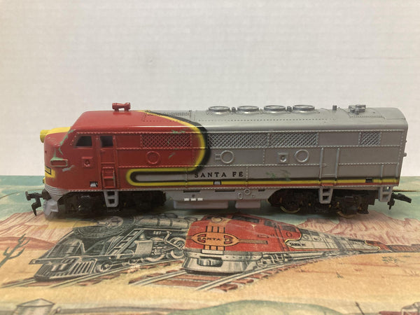 Marx HO Train Set VINTAGE IN ORIGINAL BOX. F3 Sante fe engine w/4 cars and caboose (63452)