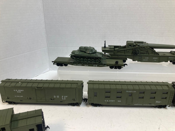 Cox HO Scale U.S. Army Military Train Set – 7 Cars + Loco – Tank, Cannon, Troop