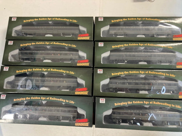 Roundhouse HO Scale 8 Union Pacific Arch roof Passenger Cars w/ Passenger Figures (86584,86604,86524,86544,86504,86564,86624)