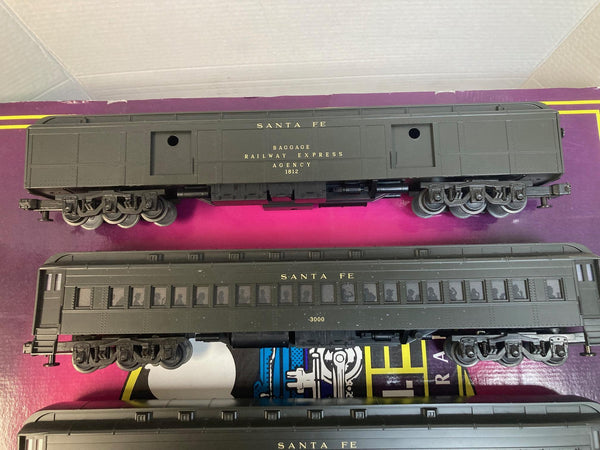 MTH Premier 20-4007 Santa Fe Green 70’ Madison Passenger Set - 5-Car Lot O Scale