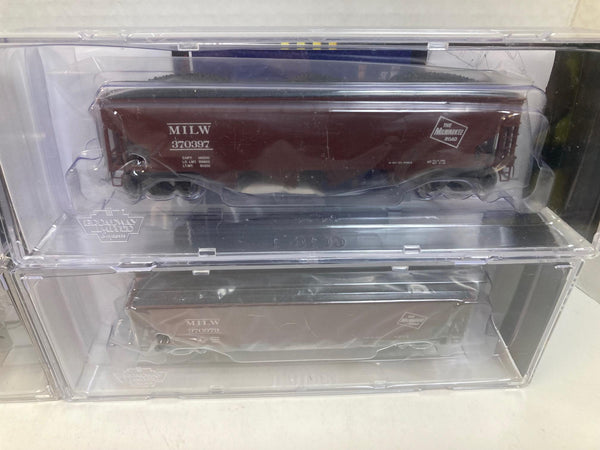 BLI 2772 ARA 4-Bay Hopper MILW 4-Pack B – HO Scale – Pre-Owned Very Good