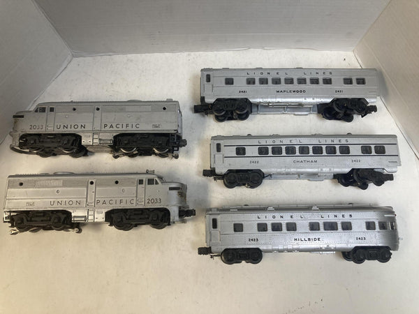 Vintage Lionel Postwar 2033 Union Pacific AA Alco Diesels w/ 2421, 2422, 2423 Passenger Cars