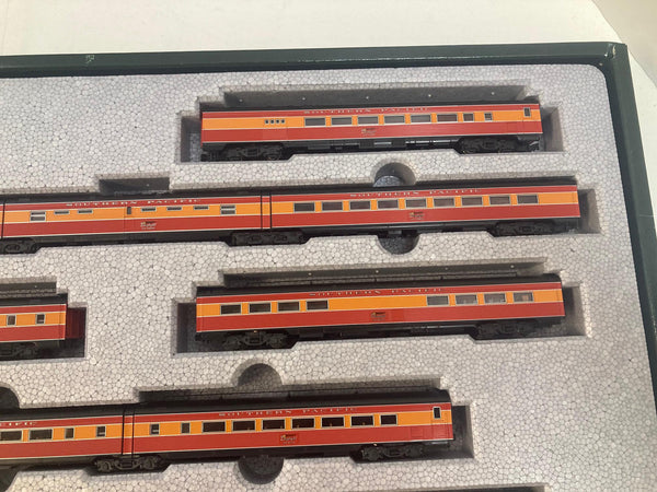 Kato Southern Pacific Lines Morning Daylight 10 Car Set N Scale (106-062)