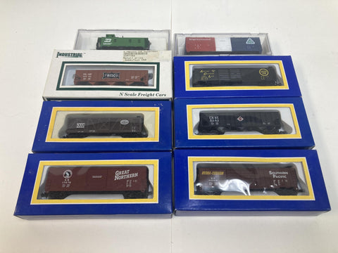 Life-Like N Scale Cars 8 Pack (Variation 3)