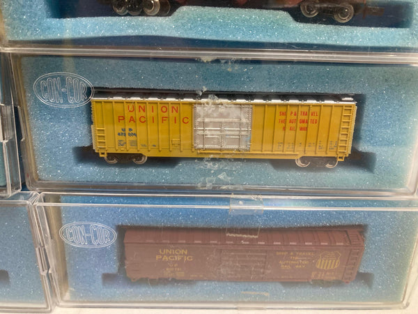 Con-Cor N Scale Union Pacific 8 Freight Car set. Includes: Caboose, 7 Freight Cars