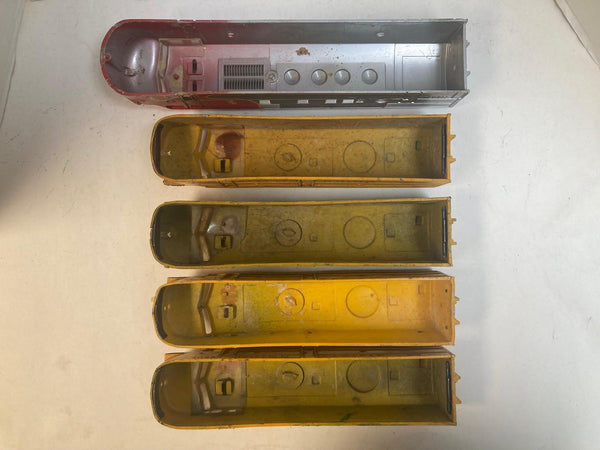 Lionel O Scale Shell Lot (5) AS-IS - Santa Fe 2343 & (4) UP 2023 - Rough