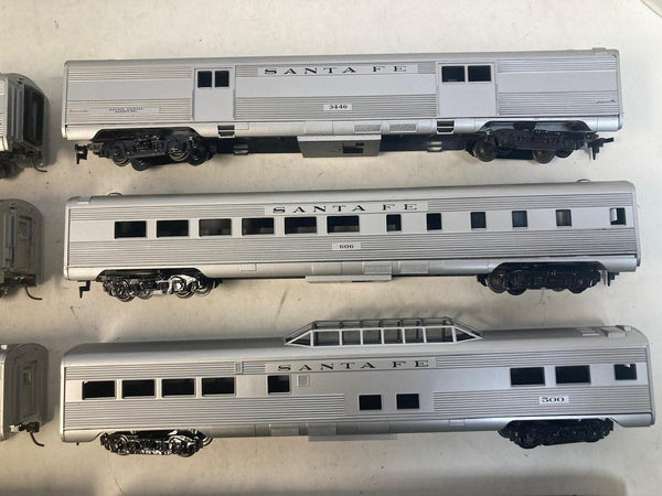 Athearn HO Santa Fe 8-Car Passenger Lot - 5 Kadees - 4 Built / 4 Partially Built Kits