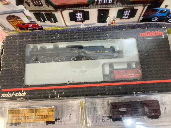 Z Scale Lot: Märklin 88812 Steam Loco + 17 Micro-Trains Cars, Track, Switches, Power, Buidings