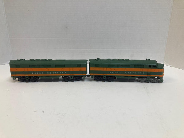 Vintage HO Scale Varney Train Lot – GN Powered A Unit + Dummy B Unit, 13 Freight Cars
